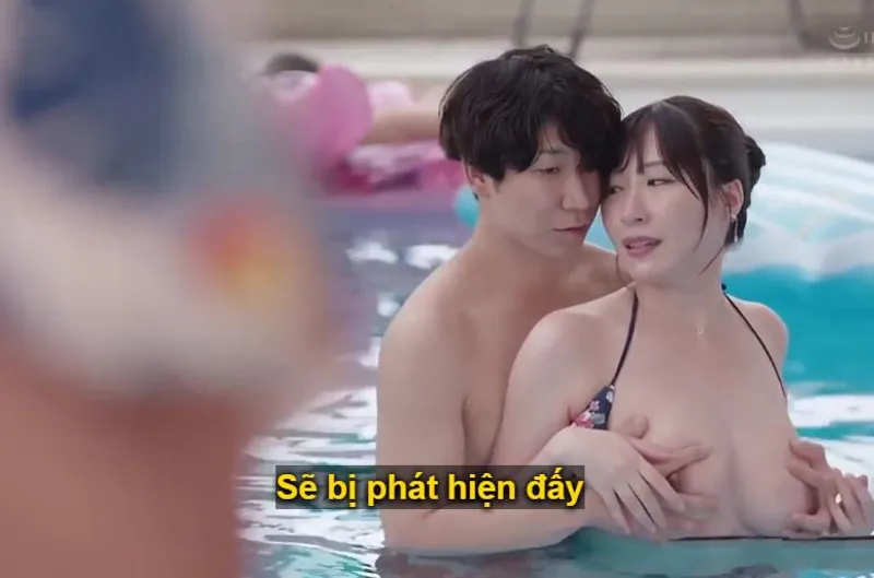 đi đi chơi kỷ niệm ngày cưới, người chồng bỏ cô vợ một mình vì bận công việc và cái kết